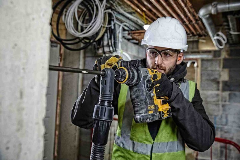 Перфоратор акумуляторний безщітковий SDS-Plus DeWALT DCH274P2T