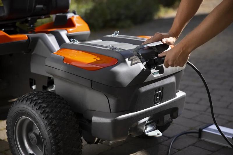 Зарядний пристрій для райдерів Husqvarna PS 300C (5375480-01)