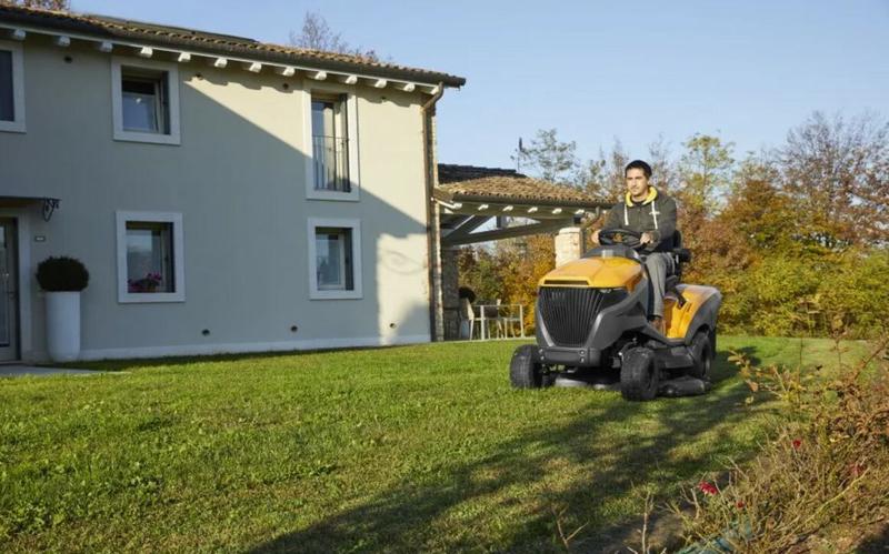 Трактор садовий бензиновий Stiga Estate9122W