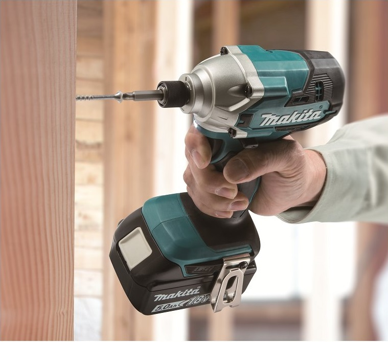 Акумуляторний ударний шурупокрут Makita DTD156Z (без акумулятора і ЗП)