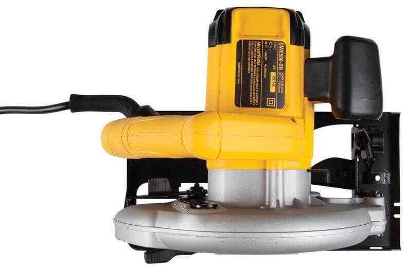 Пила циркулярна мережева DeWALT DWE560K