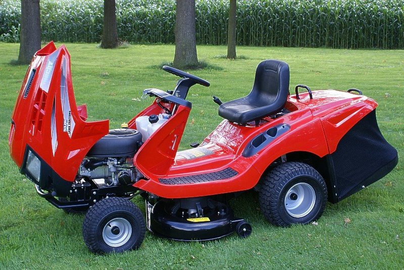Садовий мінітрактор Hecht 5222
