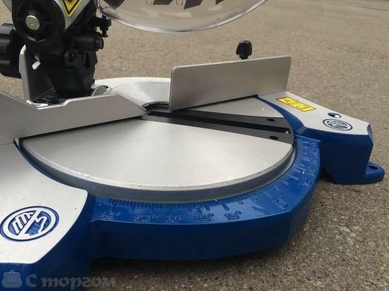 Пила торцювальна Scheppach HM80L