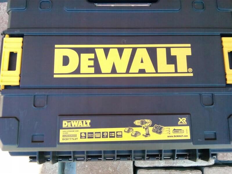 Дриль-шурупокрут акумуляторний DeWALT DCD777L2T