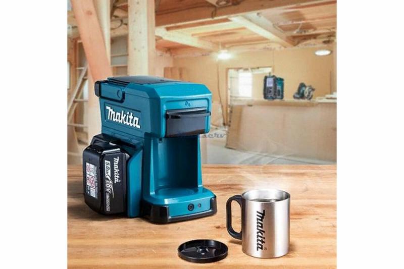 Акумуляторна кавоварка Makita DCM501Z (без АКБ та ЗП)