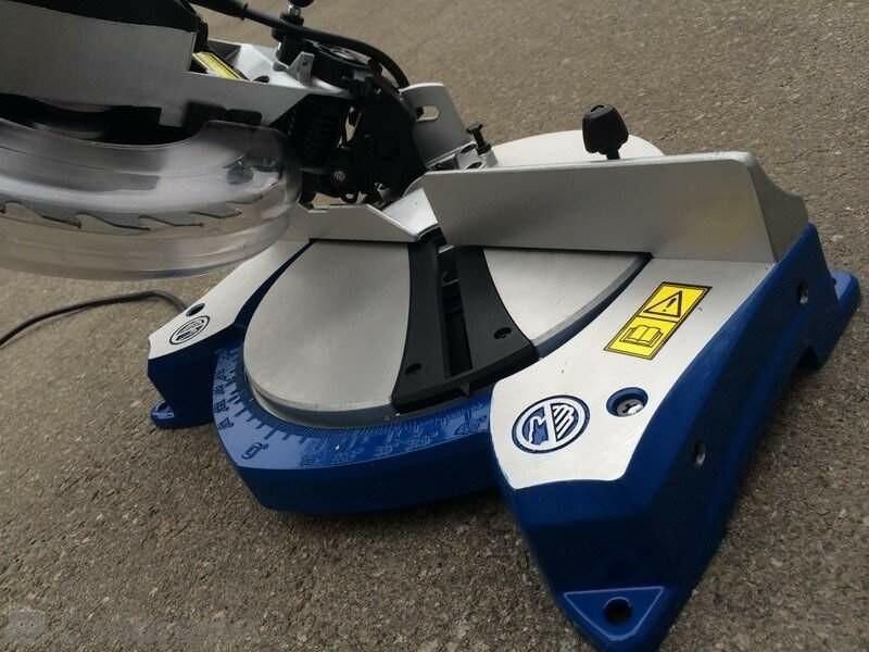 Пила торцювальна Scheppach HM80L