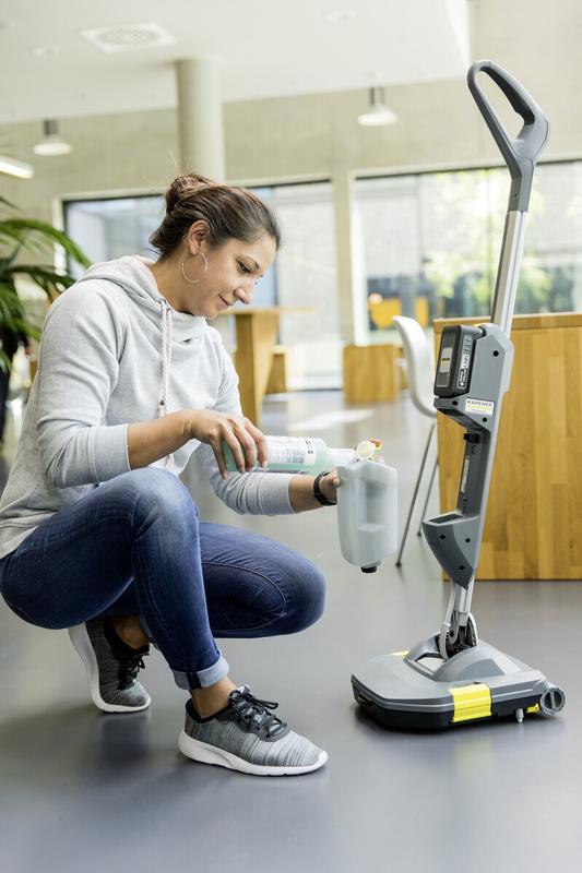 Підлогомийна машина Karcher BR 30/1 C Bp Pack, 18В/2.5 Аг (без АКБ та ЗП) (1.783-055.0)