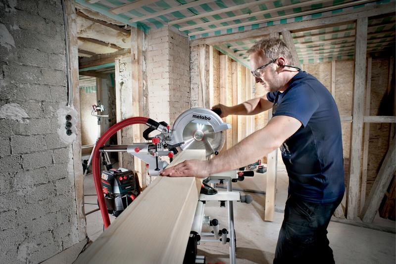 Торцювальна пилка Metabo KGS 254 M Set (690828000)