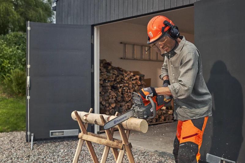 Акумуляторна ланцюгова пилка Husqvarna 225i (9705475-03) (без АКБ та ЗП)