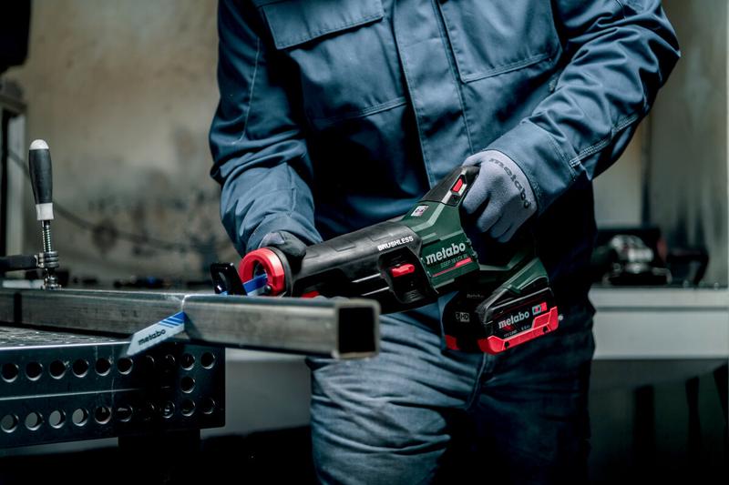 Акумуляторна шабельна пилка Metabo SSEP 18 LT BL (601617840) (без АКБ та ЗП)