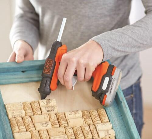 Пістолет клейовий акумуляторний BLACK   DECKER BDCGG12N (без акумулятора і ЗП)