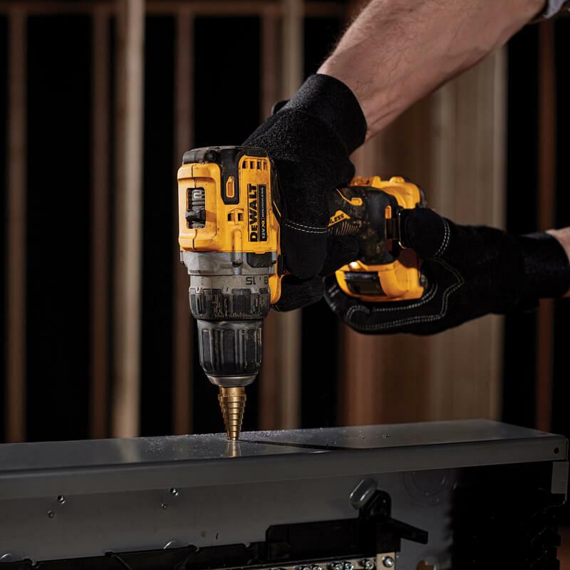 Набір з 2-ух інструментів DeWALT DCK2110L2T