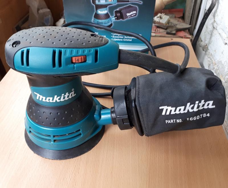 Шліфмашинка вібраційна Makita BO5031