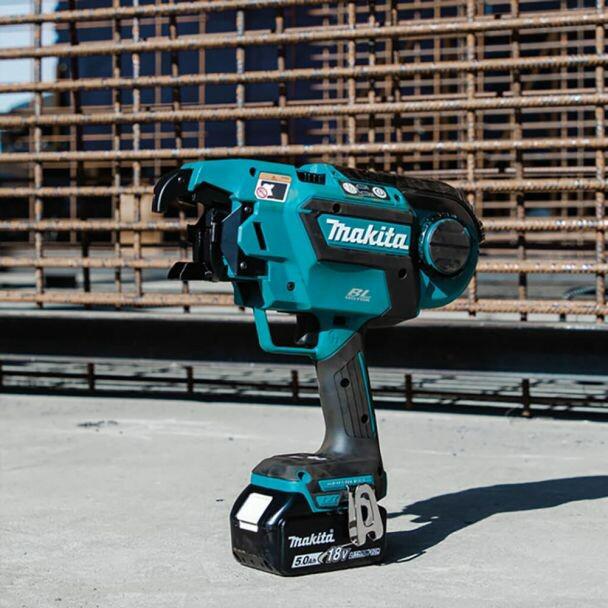 Акумуляторний арматурний в'язальний інструмент Makita LXT DTR181RTE