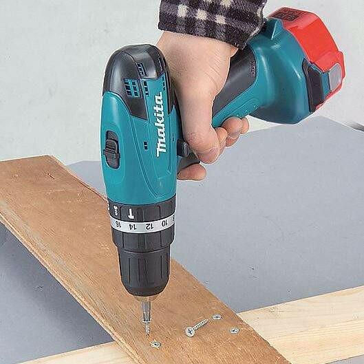 Акумуляторний ударний дриль-шурупокрут Makita 8281DWALE