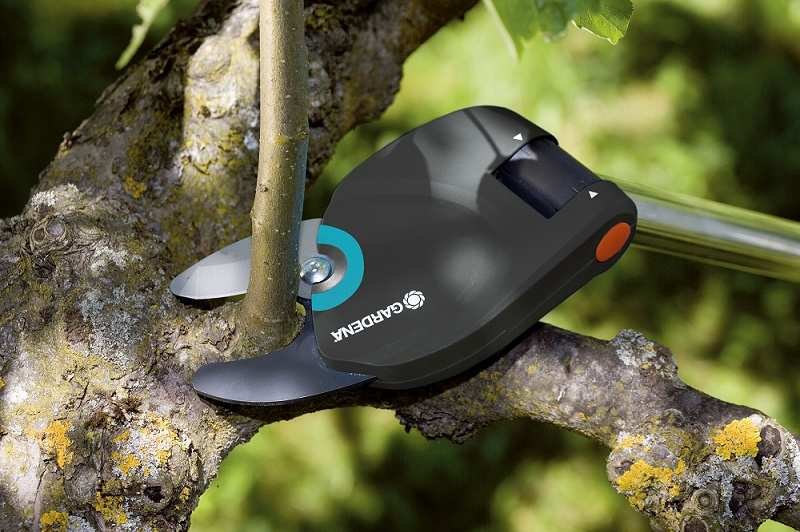 Висоторіз для зелених гілок до 32 мм Gardena Comfort StarCut 160 BL (08780-20)