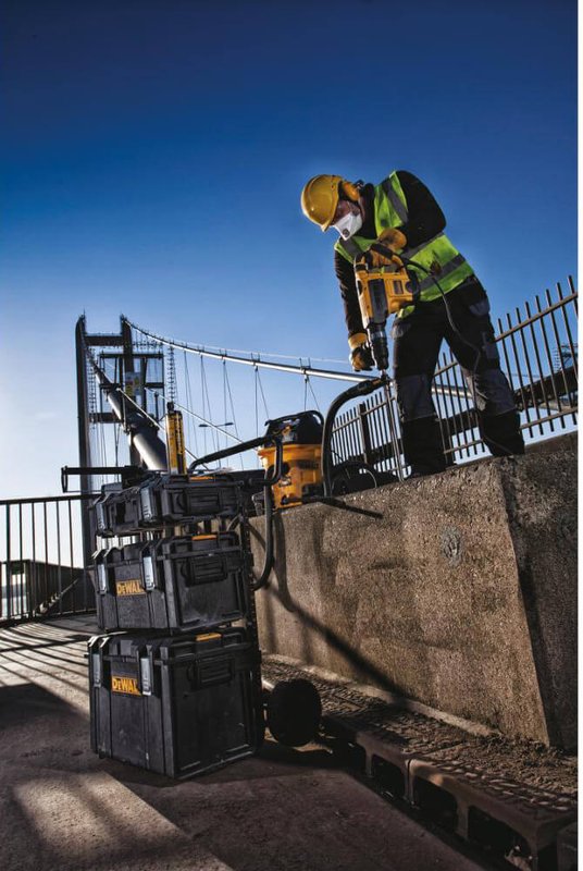 Бур з пустотілим стволом DeWALT DT60230
