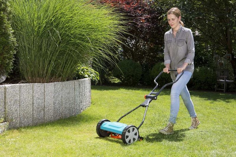 Механічна барабанна газонокосарка Gardena Classic 330 (04027-20)