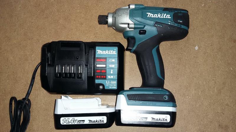 Акумуляторний ударний гайкокрут Makita TD126DWE