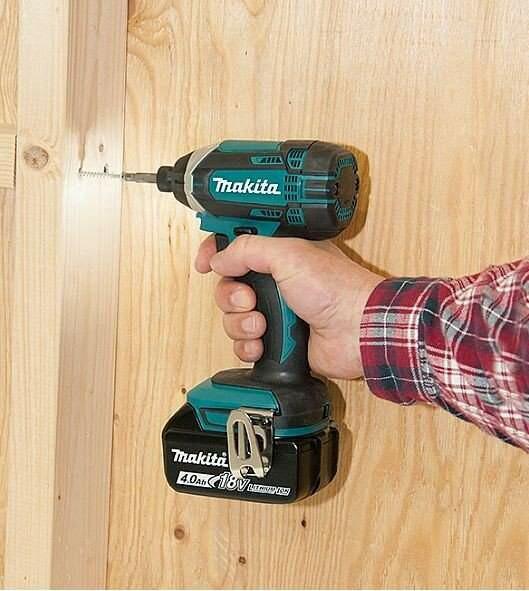 Акумуляторний ударний гайкокрут Makita DTD 152 RMJ