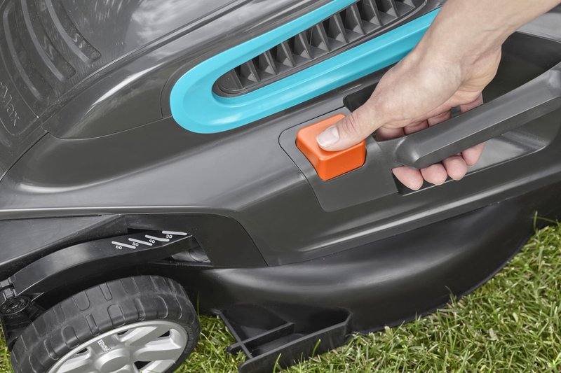 Електрична газонокосарка Gardena PowerMax 1800/42 з мульчуванням (05042-20)
