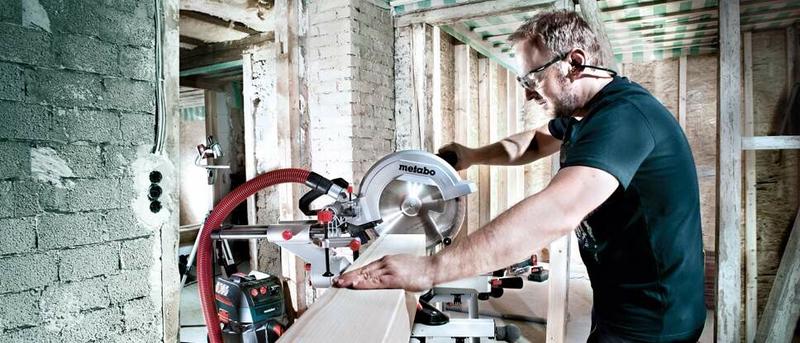 Акумуляторна пила торцювальна Metabo KGS 18 LTX 216 (619001850) (без акумулятора і ЗП)