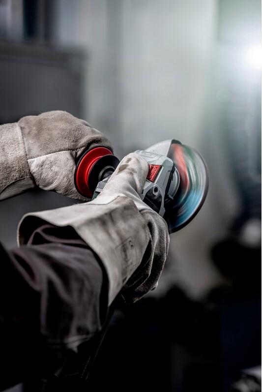 Кутова шліфувальна машина мережева Metabo WE 19-125 Q M-Brush (613105000)