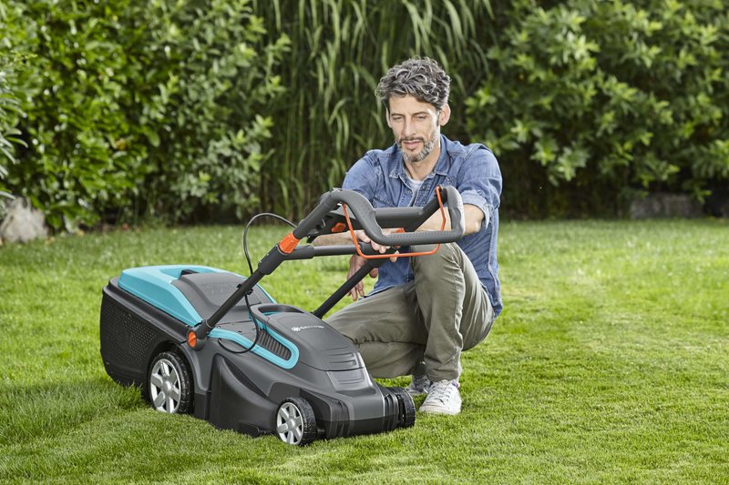 Електрична газонокосарка Gardena PowerMax 1600/37 з мульчуванням (05037-20)