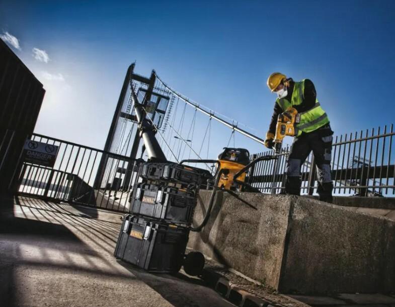 Бур з пустотілим стволом, 2 ріжучі кромки DeWALT (DT60340)
