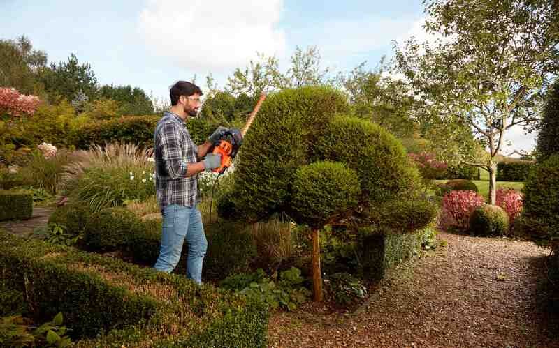 Кущоріз електричний BLACK+DECKER BEHTS401
