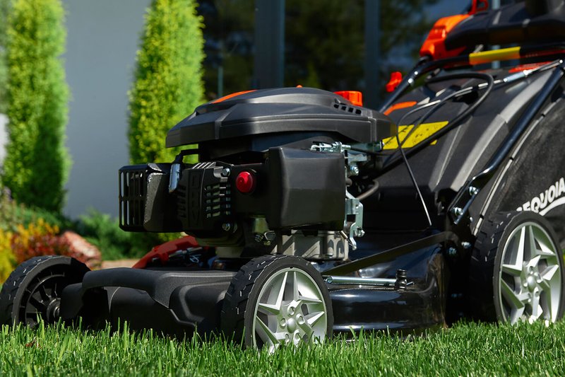 Газонокосарка бензинова самохідна SEQUOIA SPLM5100E