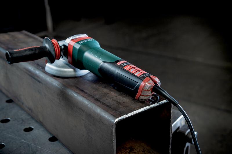 Кутова шліфувальна машина мережева Metabo WEPBA 19-125 Q DS M-Brush (613114000)