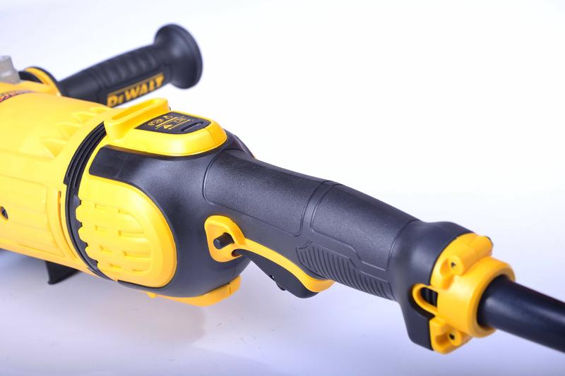 Кутова шліфувальна машина DeWalt DWE4579