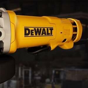 Кутова шліфувальна машина DeWALT DWE4051