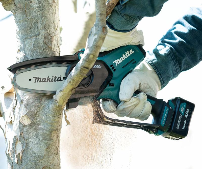 Акумуляторна ланцюгова пила Makita UC100DWA