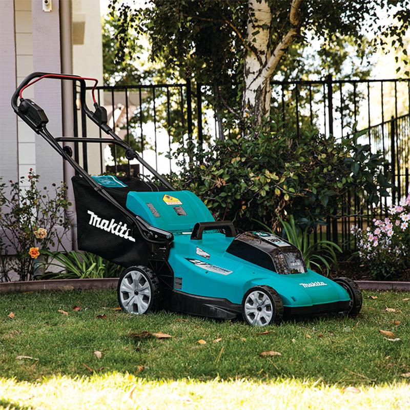 Акумуляторна газонокосарка Makita DLM538CT2
