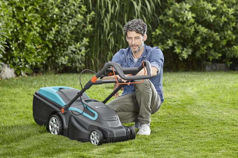 Електрична газонокосарка Gardena PowerMax 1800/42 з мульчуванням (05042-20)