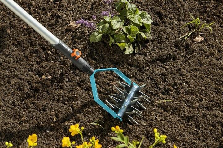 Культиватор чотиризірковий з прополочним ножем Gardena Combisystem (03195-20.000.00)