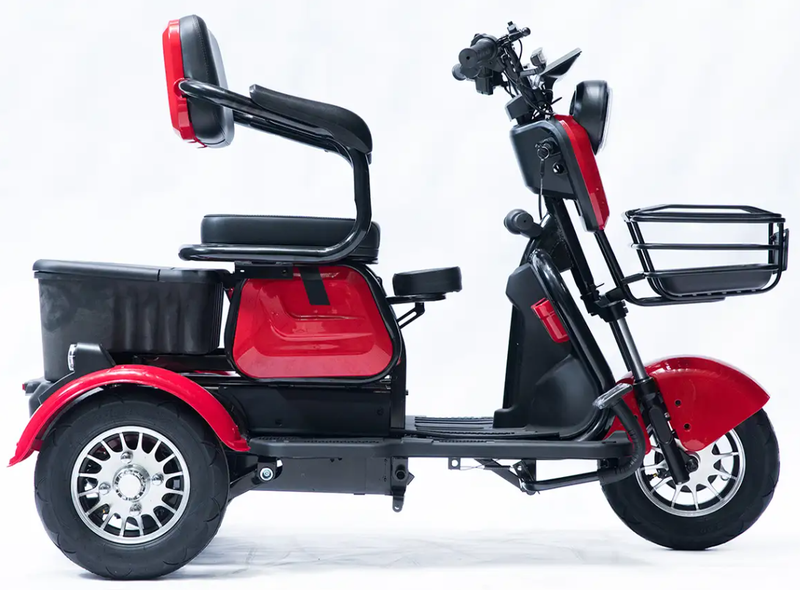 Акумуляторний трицикл Forte Family-P600 (червоний) (145226)