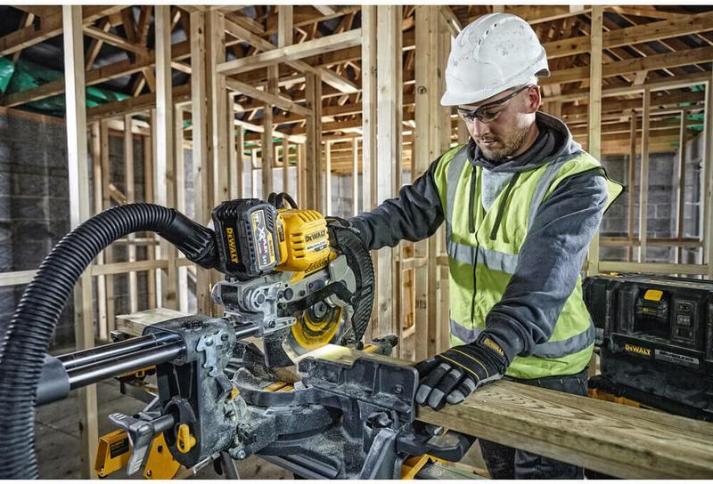 Пила торцювальна акумуляторна безщітковий DeWALT DCS727T2