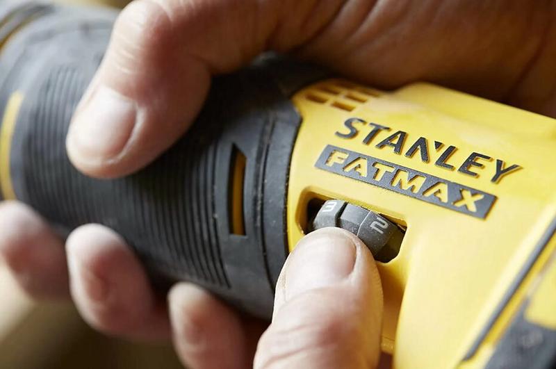 Акумуляторний багатофункціональний інструмент Stanley FatMax SFMCE510B (без АКБ та ЗП)