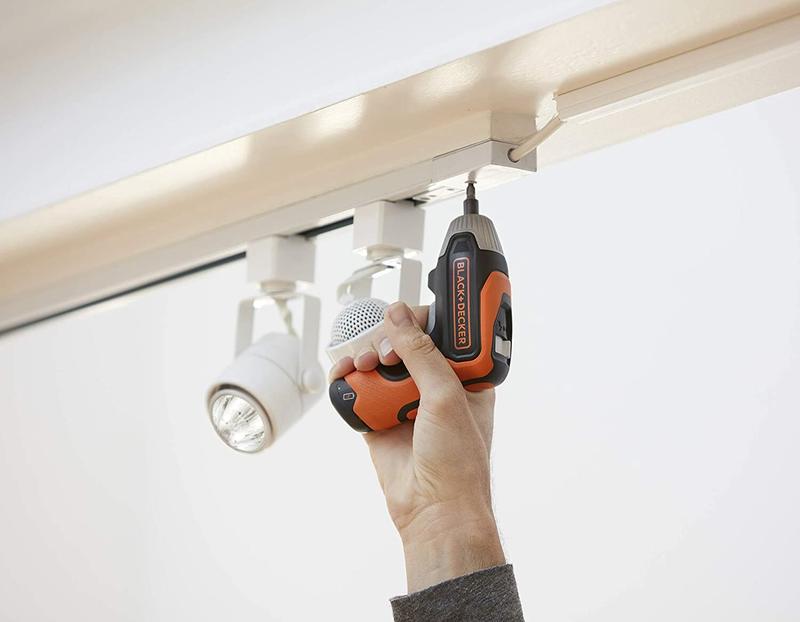 Викрутка акумуляторна Black   Decker BCF611CK-QW