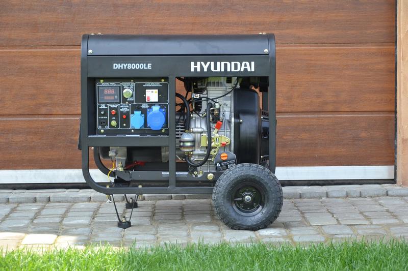Дизельний генератор Hyundai DHY 8000LE