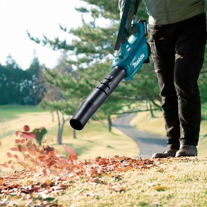 Акумуляторна повітродувка Makita XGT UB001GM101