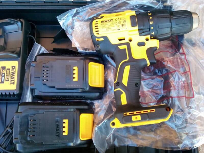 Дриль-шурупокрут акумуляторний DeWALT DCD777L2T