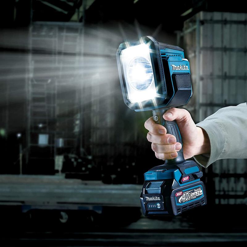 Акумуляторний ліхтар Makita XGT 40V Max ML007G (без АКБ та ЗП)