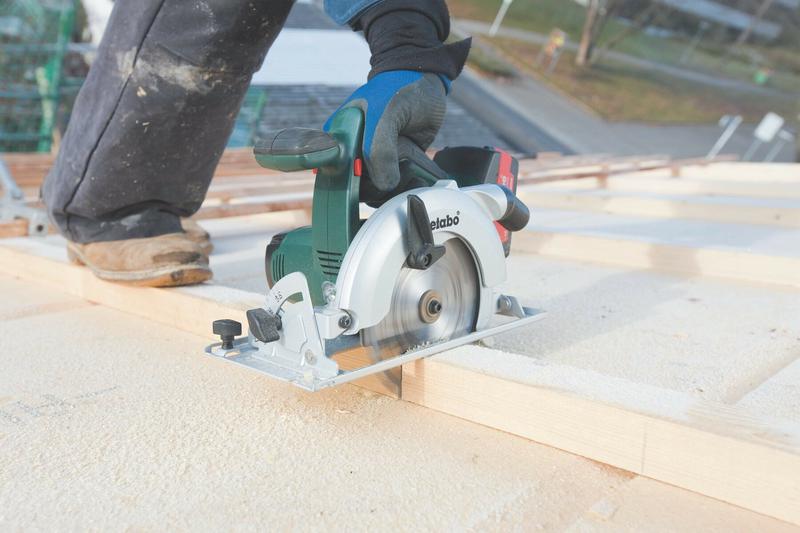 Акумуляторна ручна циркулярна пила Metabo KSA 18 LTX 2xLi 4.0Ач (602268860)