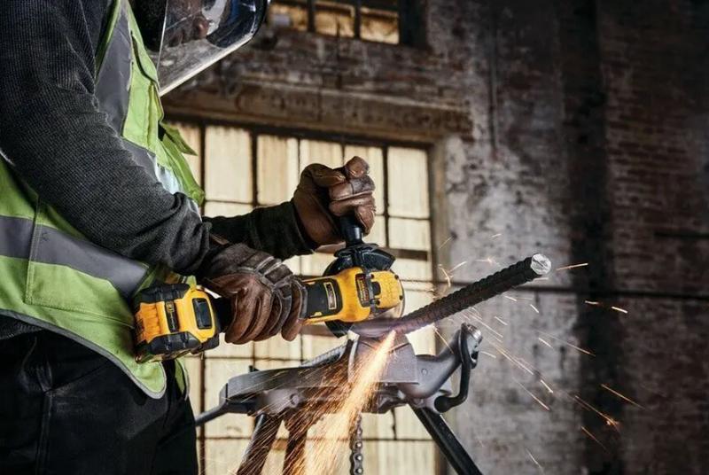 Шліфмашина кутова акумуляторна DeWalt DCG409VST1