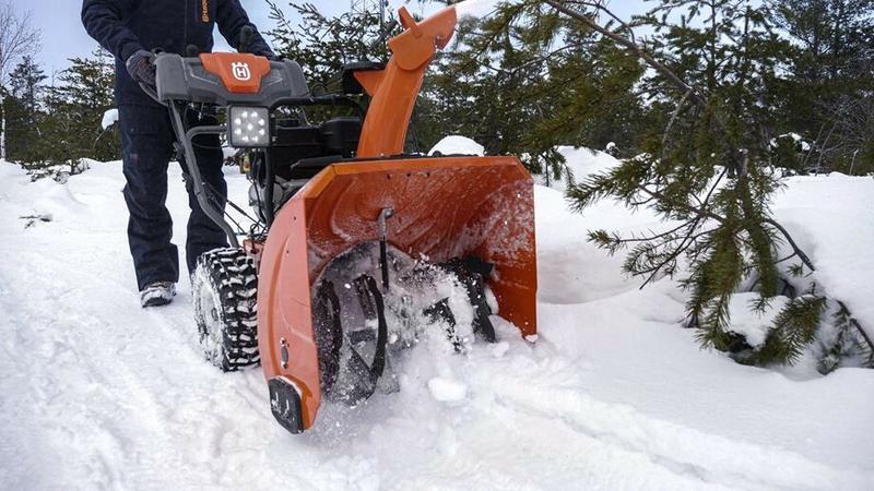 Снігоочисник Husqvarna ST 227 (9704690-01)