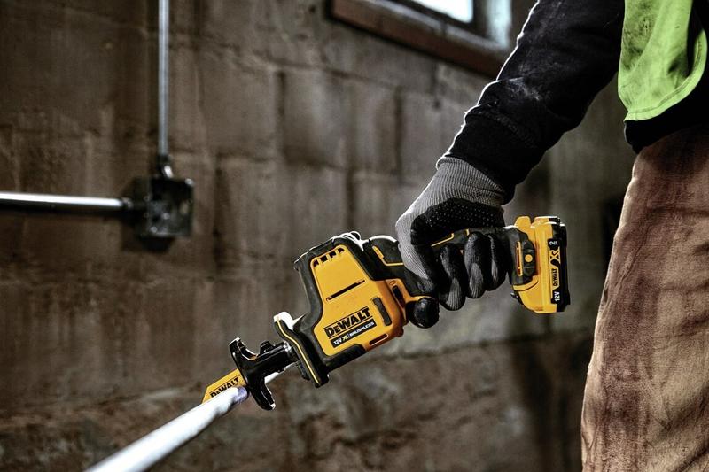 Пила шабельна DeWALT DCS312N (без АКБ і ЗП)